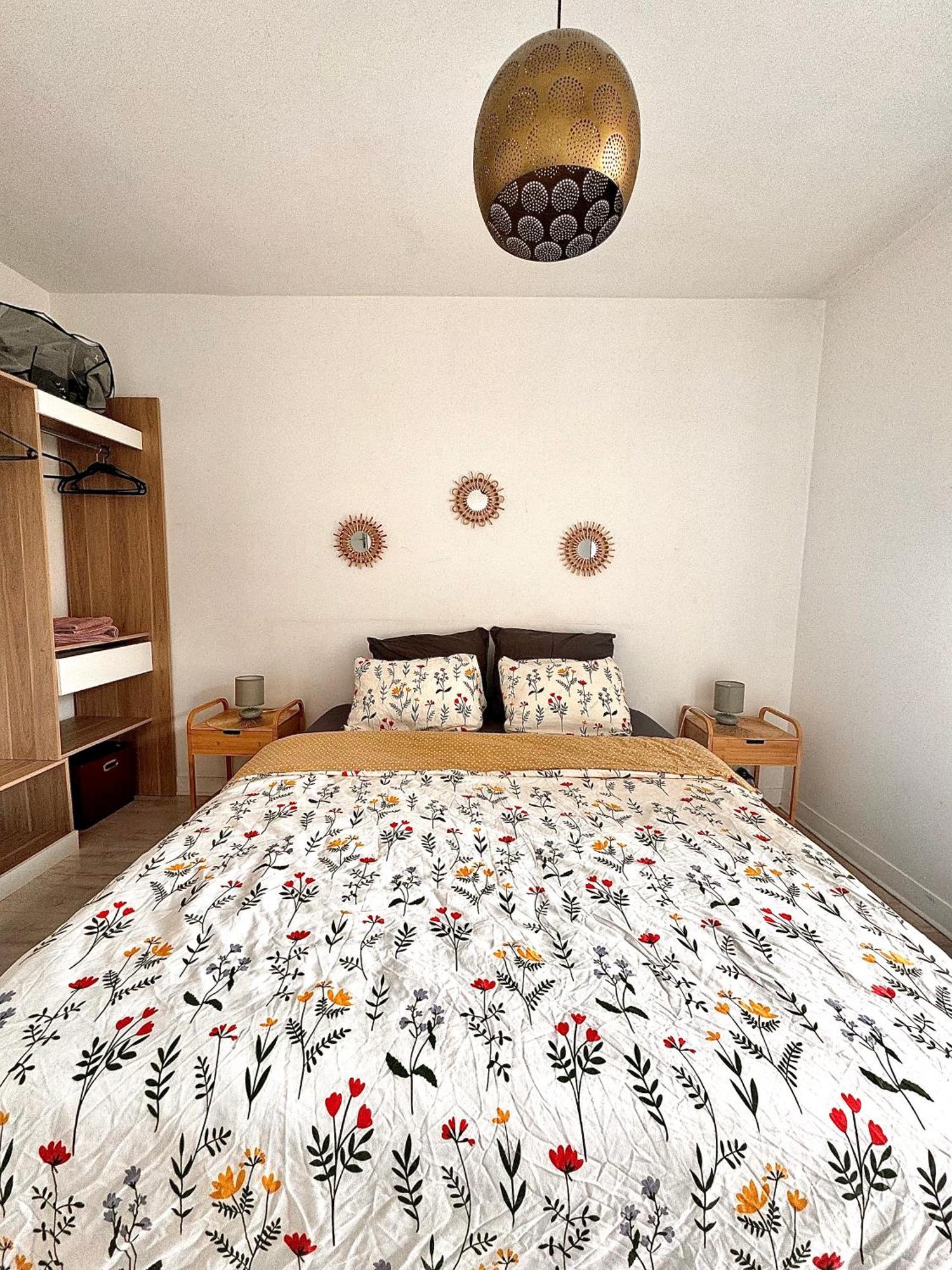 Apartamento T2 - Face De La Gare Sncf Avec Un Balcon Et Un Garage Orléans Exterior foto