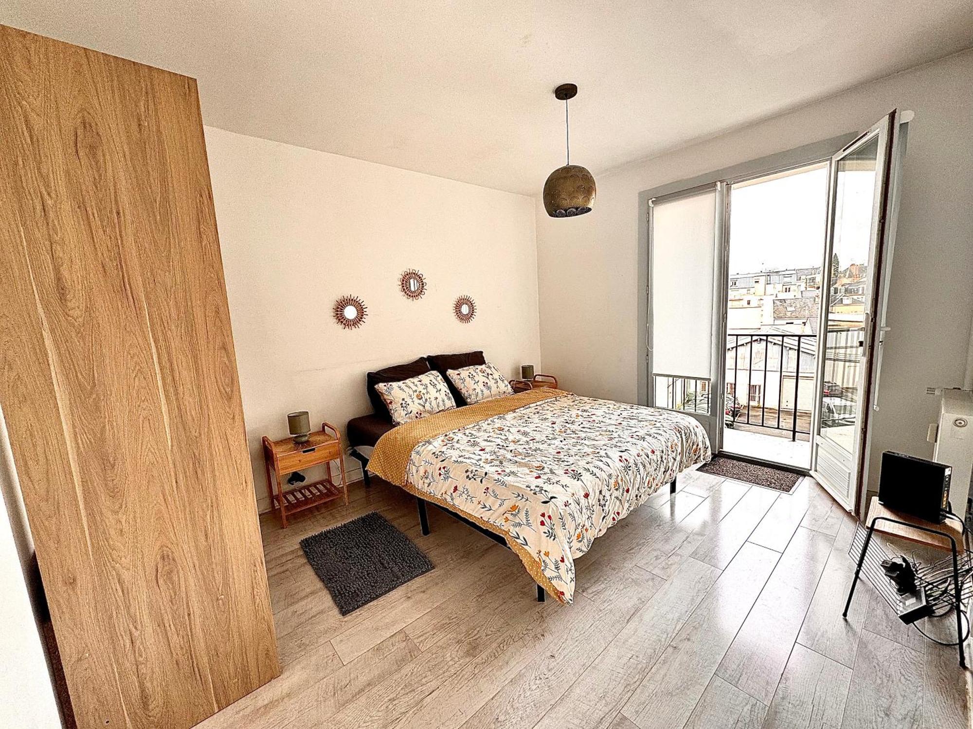 Apartamento T2 - Face De La Gare Sncf Avec Un Balcon Et Un Garage Orléans Exterior foto